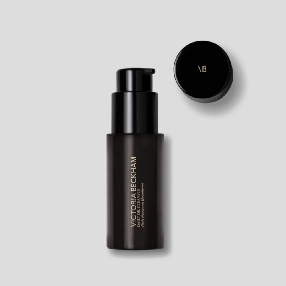 Victoria Beckham Beauty Daily Cleansing
Protocol Duo Set $75 Retail New in Box - Picture 8 of 9
